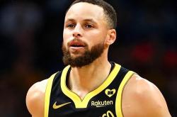 包含库里回归赛场，爆冷首场状态亮眼，中国队观众沸腾！的词条